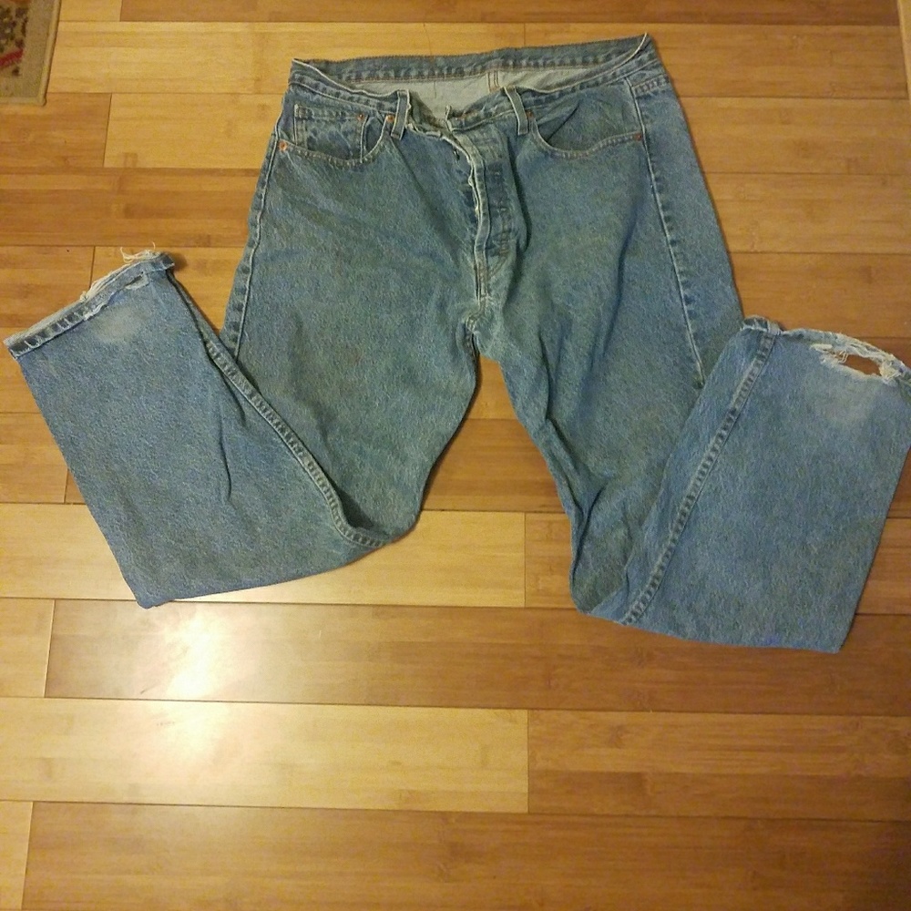 Levis